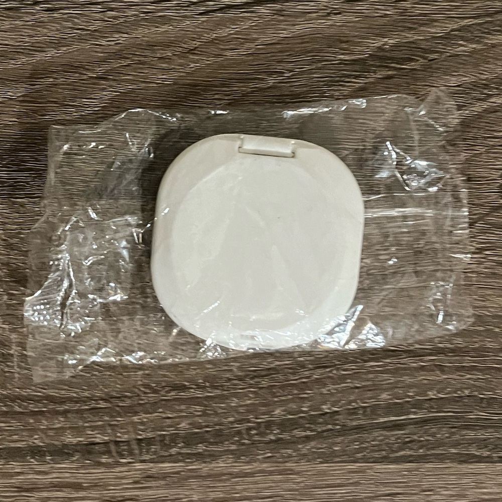 Compact Double Mirror - Picture 2 of 2